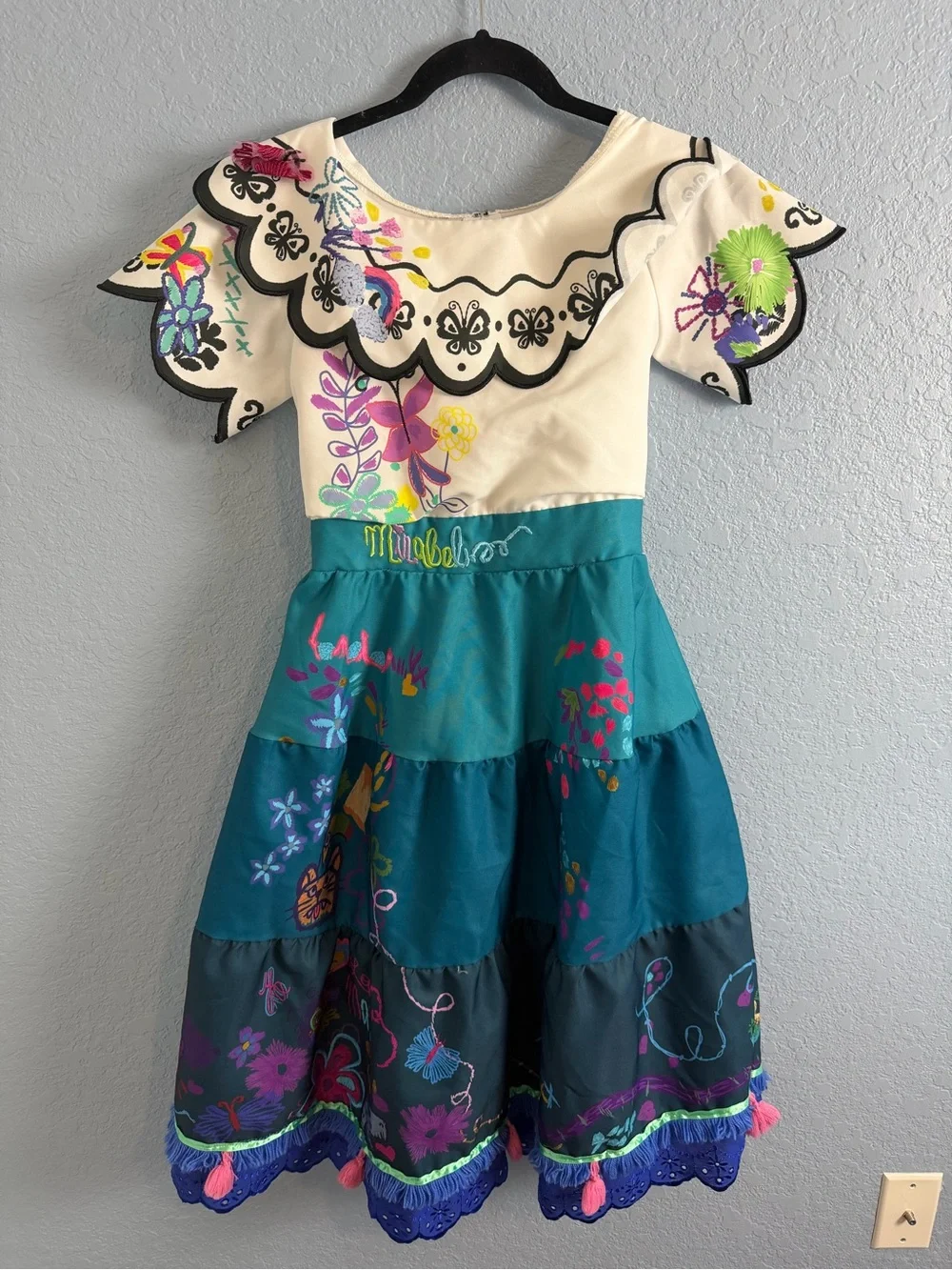 DISNEY PARKS Encanto MIRABEL Dress Deluxe Costume Dress Up Halloween